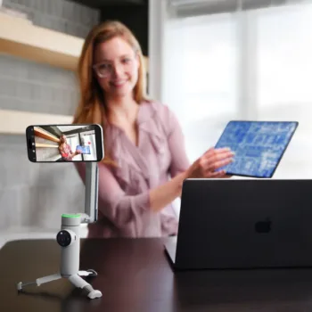 Découvrez le Flow Pro de Insta360 : Suivi de sujet avancé pour iPhone