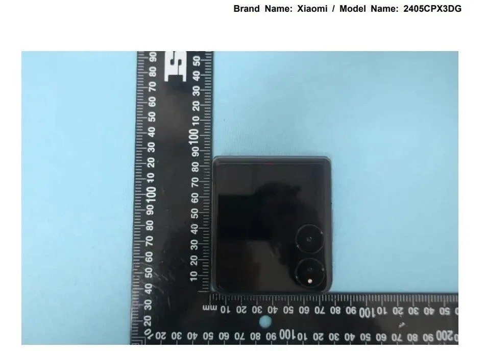 Xiaomi Mix Flip : Le nouveau smartphone pliable à clapet aperçu ! 52 Xiaomi Mix Flip NCC 4 ezgif jpg