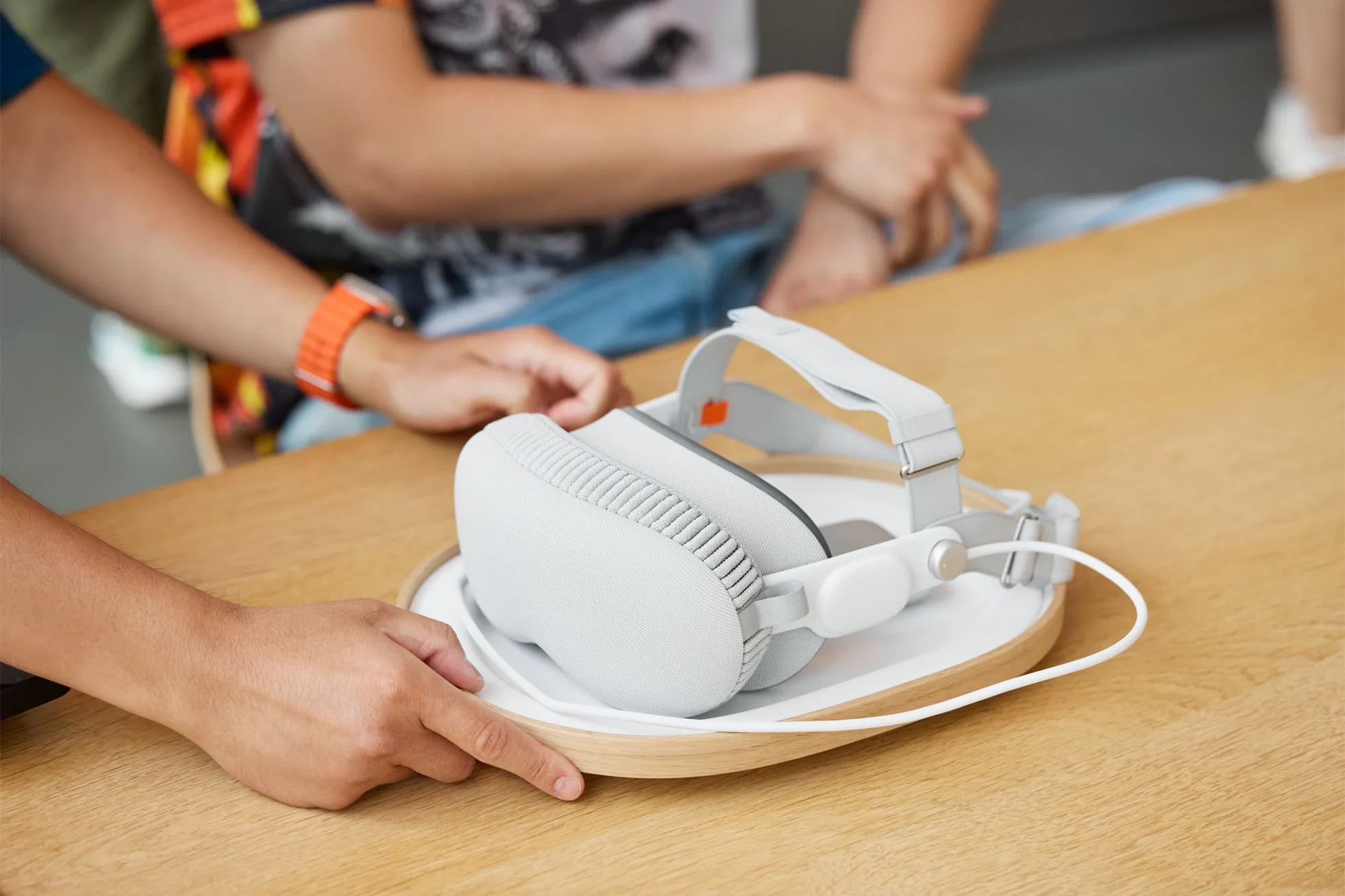 Apple Vision Pro 2 : Lancement prévu en 2025 avec le puissant chipset M5 49 Apple Vision Pro 2 : Lancement prévu en 2025 avec le puissant chipset M5