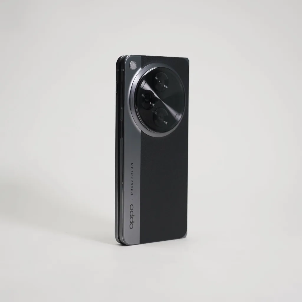OPPO Find N3 : Un audacieux prototype avec cuir végétal révélé par Pete Lau 63 GXLbW1FawAAlCIO