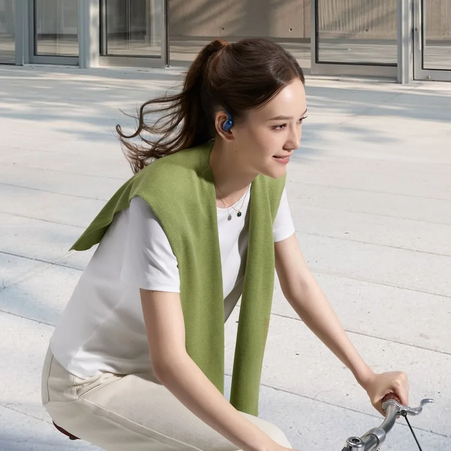 Soundcore dévoile le Space One Pro et le AeroFit 2 : Confort, qualité et innovation 55 soundcore AeroFit 2 Blue Lifestyle Image 05 jpg