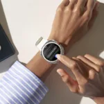 004 handson galaxy watch ultra titaniumwhite