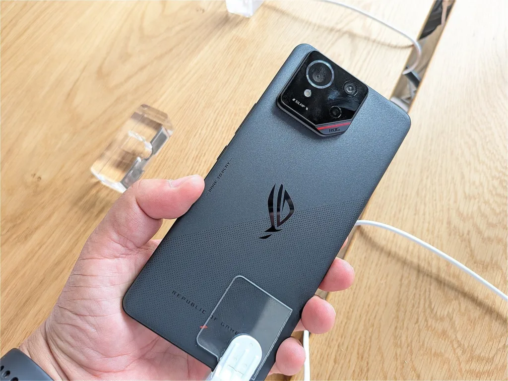 ROG Phone 9 : Fuite vidéo et confirmation de la charge rapide 65 W 65 01 o