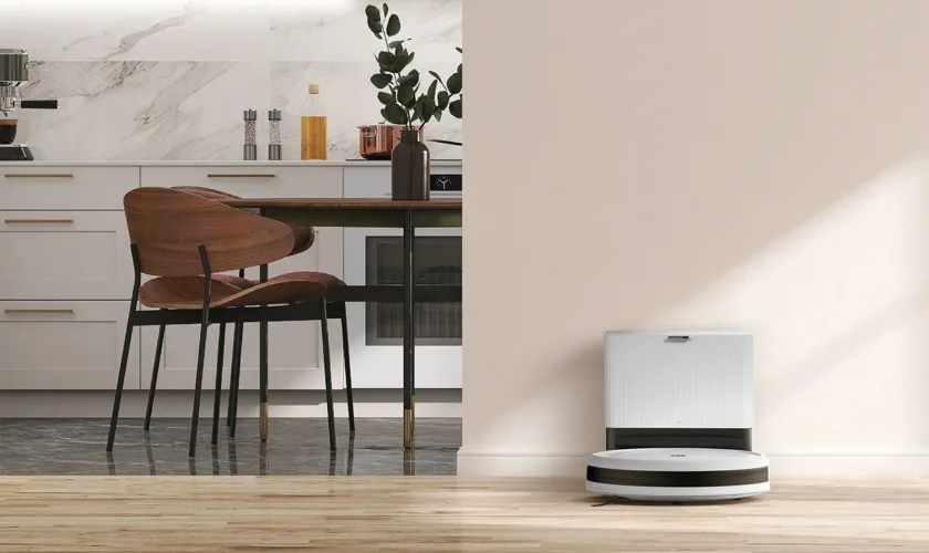 iRobot Roomba Combo 2 Essential : L'aspirateur robot qui se vide tout seul, aspire et lave à prix mini !