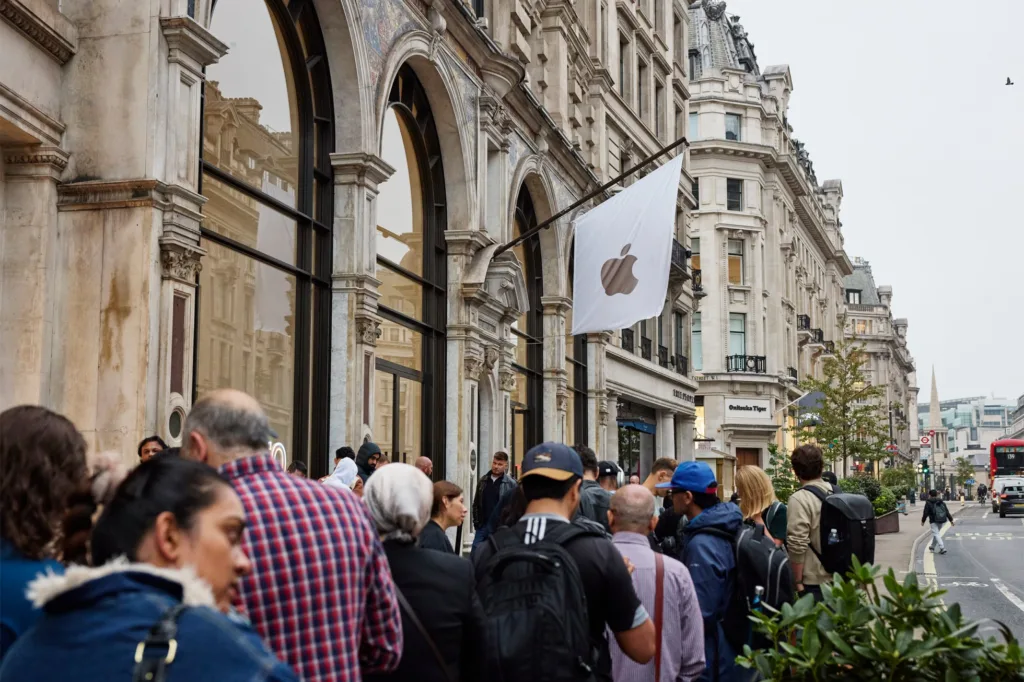 Apple Regent Street London store