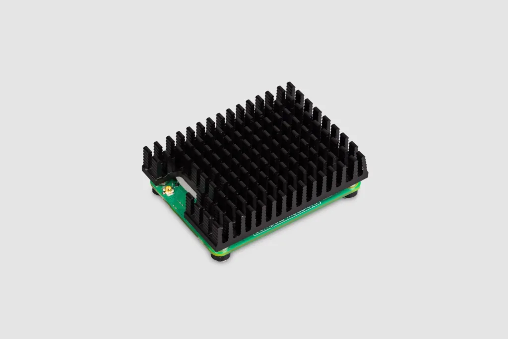 Raspberry Pi Compute Module 5 : Performances et connectivité pour les professionnels 49 CM5 Cooler 1 2048x1367 1