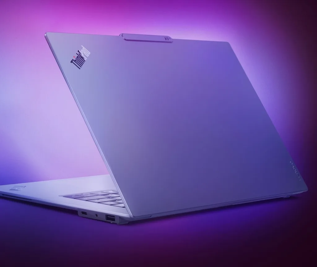 ThinkPad X9 : Un nouveau design sans TrackPoint ? 46 GfkgBA7aUAAJ3xs