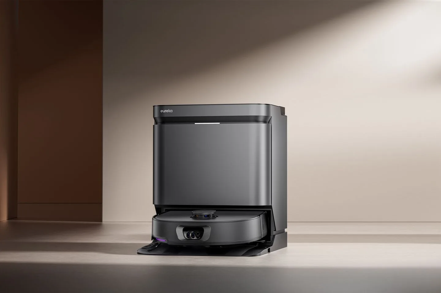 CES 2025 : Eureka J15 Max Ultra, l'aspirateur robot qui détecte les liquides ! 52