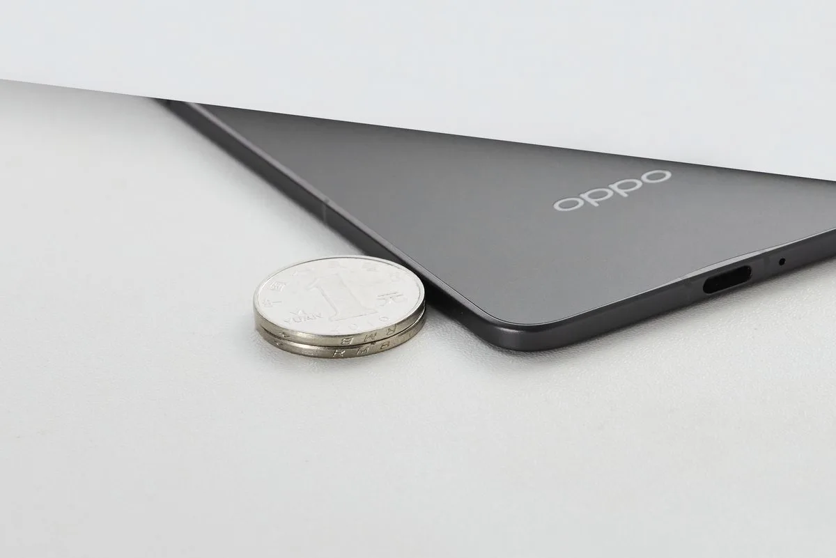 OPPO Find N5 : finesse, résistance à l'eau et Snapdragon 8 Elite pour un pliable révolutionnaire ! 50 oppo find n5 3