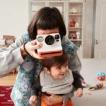 579299 Polaroid Now Gen3 Lifestyle Photography SHOT14 RGB 72dpi 5e8cc3 original 1740580649
