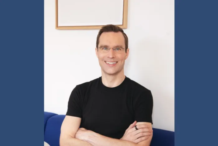 Oura recrute Ricky Bloomfield (ex-Apple Health) : un expert pour révolutionner la santé connectée ?