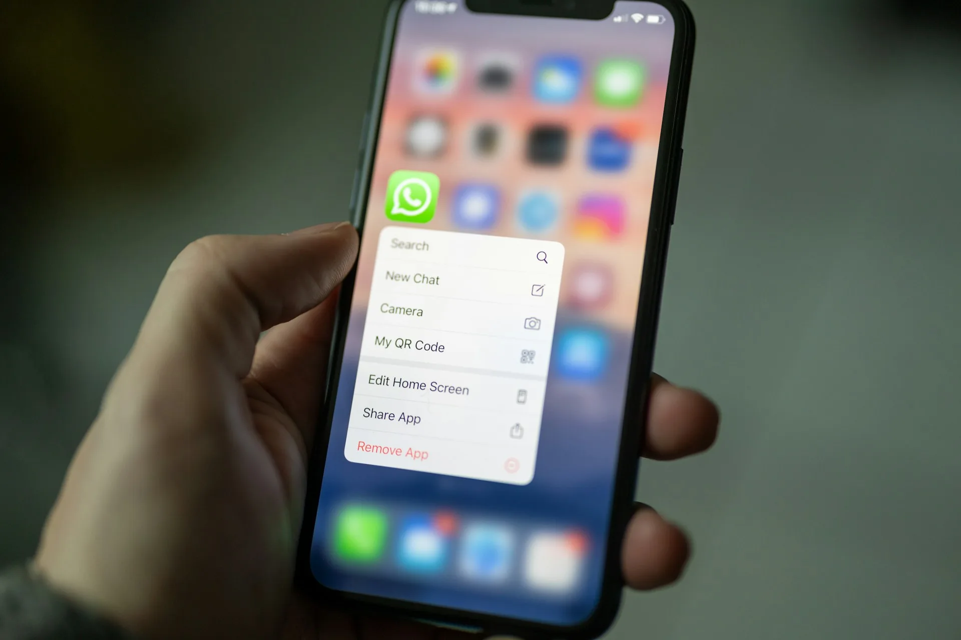 WhatsApp : plafonnement des messages de diffusion pour lutter contre les spams