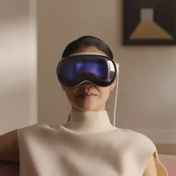 Apple WWDC23 Vision Pro EyeSight