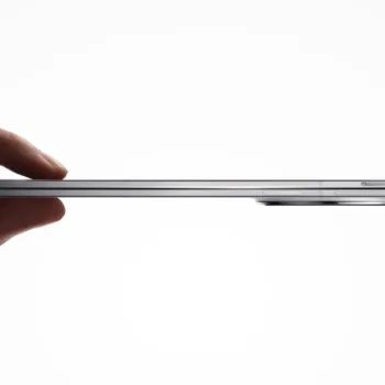 iPhone Fold : L'iPhone pliable à 2 300 dollars en 2026 ? Caméra invisible et design compact !