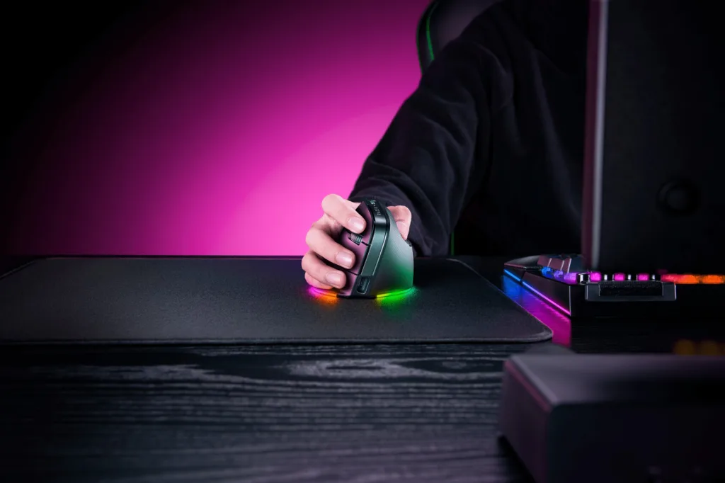 Razer Pro Click V2 Vertical : dites adieu aux douleurs de poignet ! 48 Pro Click Vertical 2025 SG 4