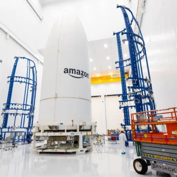 Amazon entre dans la course : Lancement imminent d'Internet par satellite Kuiper !