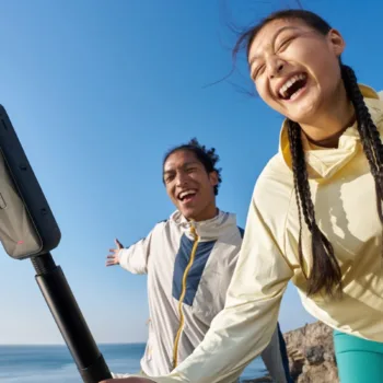 Insta360 X5 : Lentilles remplaçables, 8K et IA pour une action durable !