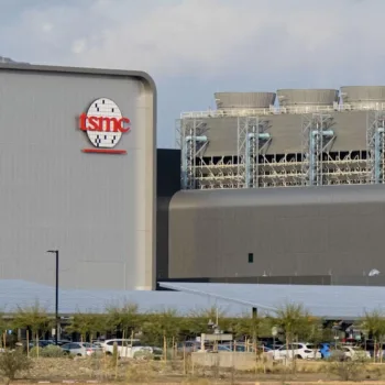 TSMC tire la sonnette d'alarme : Les taxes US menacent son méga-projet de puces en Arizona !