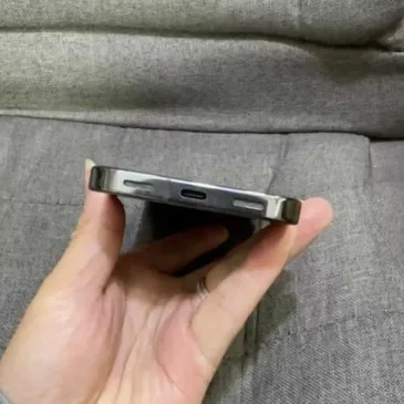 Google Pixel 10 Pro prototype li 8