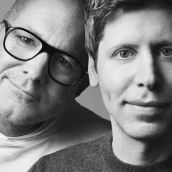 Le premier appareil IA de Jony Ive et OpenAI sortira en 2026 et ne sera pas un wearable