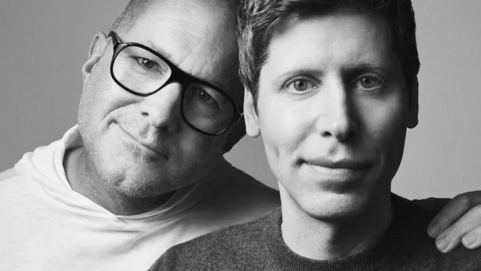 Le premier appareil IA de Jony Ive et OpenAI sortira en 2026 et ne sera pas un wearable