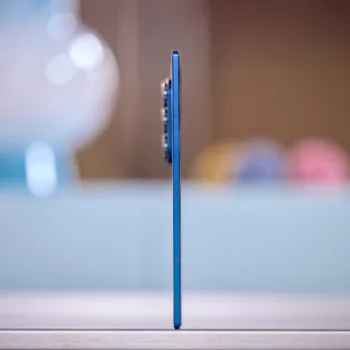 iPhone Fold : un design ultra-fin, mais en retard face au Galaxy Z Fold 7 et au Magic V5 ?