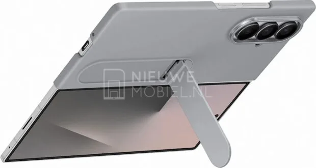 Galaxy Z Fold 7 : les coques officielles fuient, le S Pen absent 55 2025182 samsung galaxy z fold 7 4