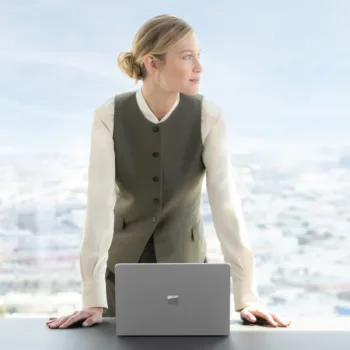 Surface Laptop 5G : Microsoft dévoile un PC portable haut de gamme avec connectivité 5G et puce Intel Ultra
