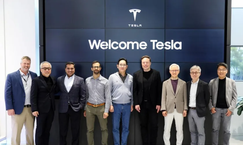 Tesla choisit Samsung pour produire sa puce AI6 : un contrat à 16,5 milliards de dollars officialisé
