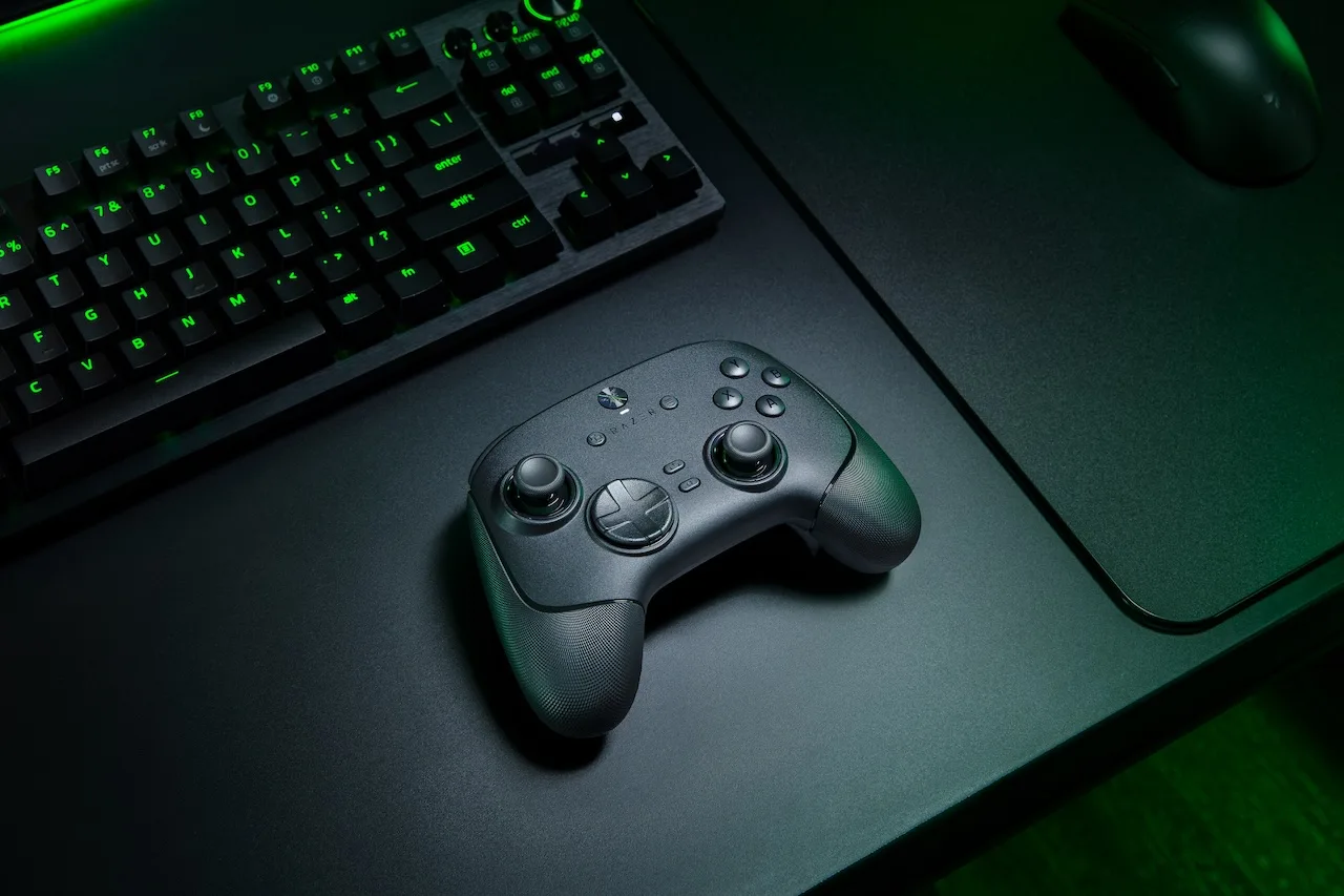 Razer Wolverine V3 Pro 8K pour PC : la manette eSport sans fil la plus rapide du marché 50 1 Wolverine V3 8K Pro 000