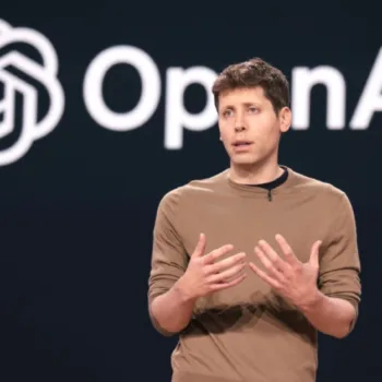 Sam Altman (OpenAI) s’attaque à Neuralink avec Merge Labs