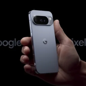 Pixel 10 : Google tacle Apple sur les retards de Siri et de son IA