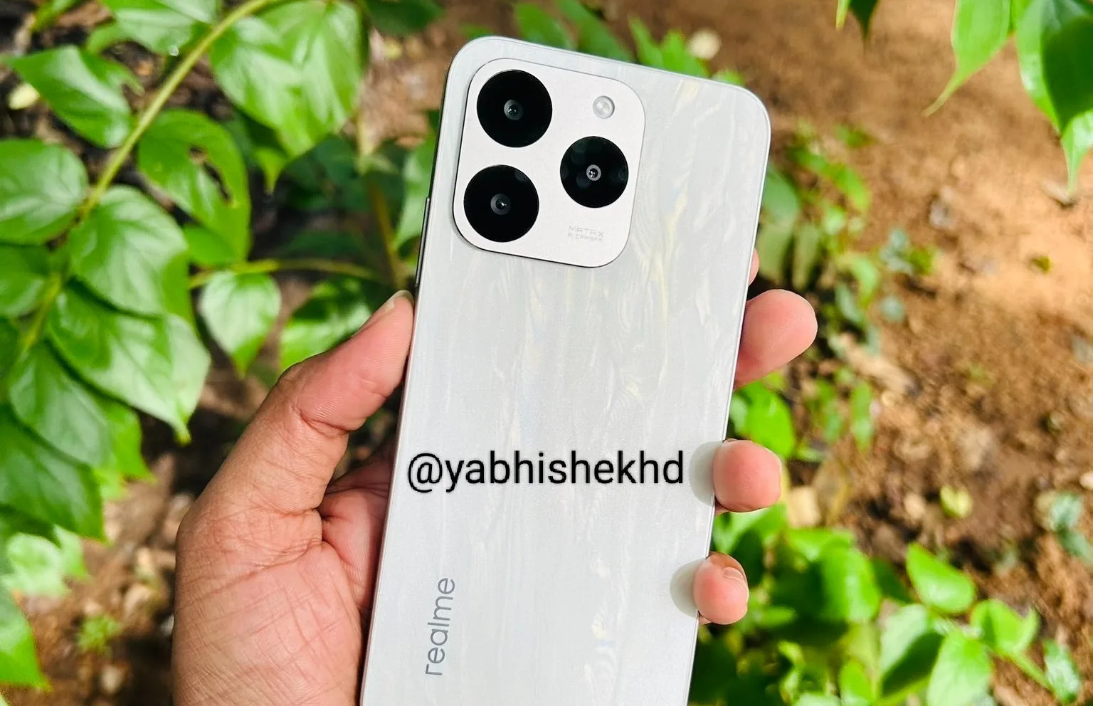 Realme 15T : un nouveau modèle au design inspiré de l’iPhone et à la fiche technique musclée