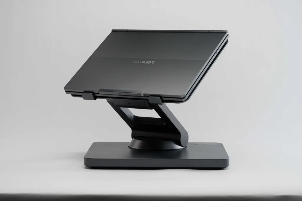 IFA 2025 : Lenovo dévoilera une vague de nouveaux ThinkPad, dont un PC portable à écran rotatif 46 GzhWb3uXcAA8roi