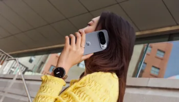 Pixel 10 : Google lance les appels WhatsApp par satellite, une première mondiale