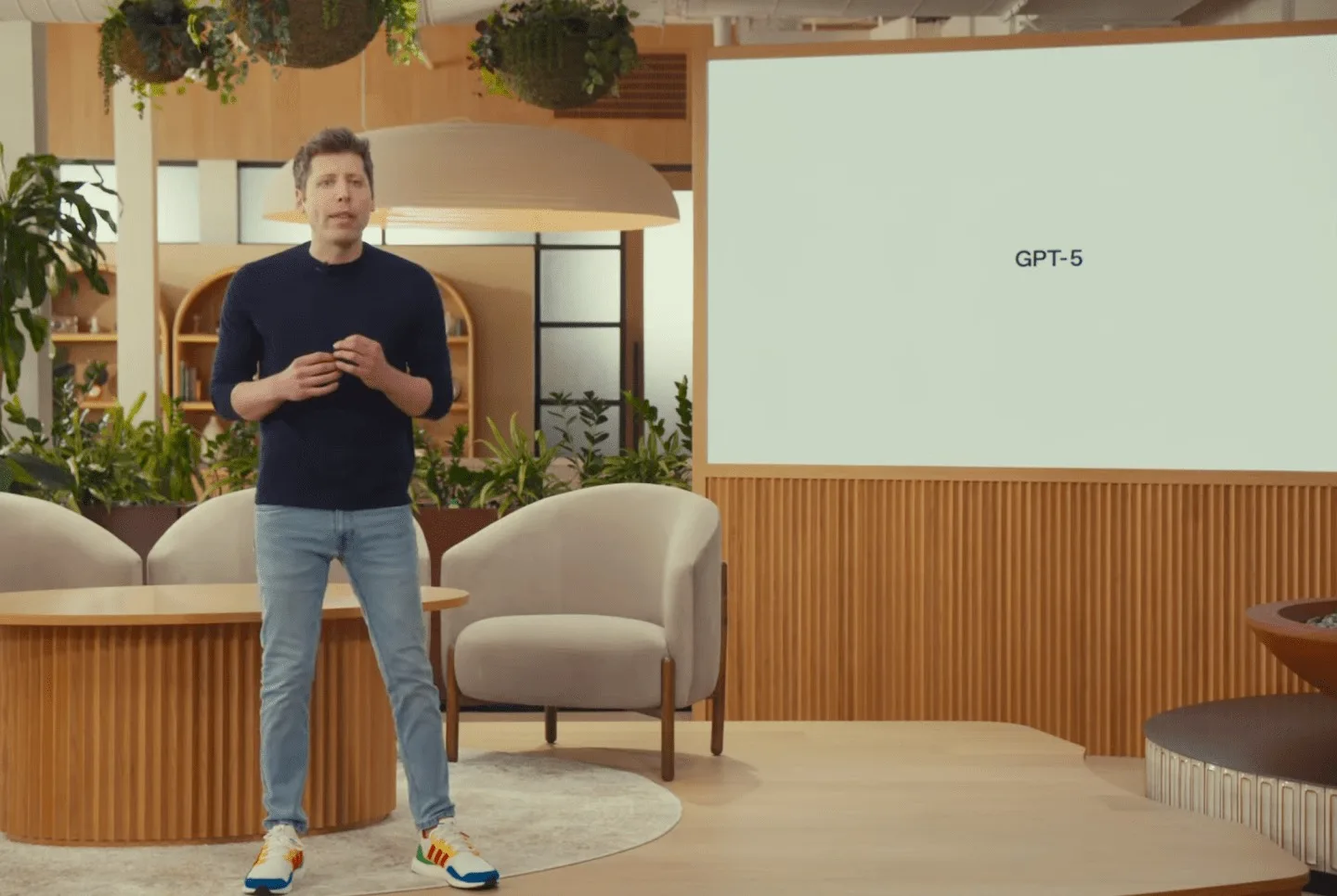 ChatGPT-5 est officiellement lancé : voici ce que les utilisateurs gratuits peuvent faire dès maintenant