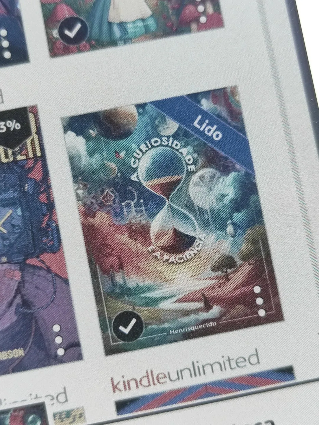 Kindle Petit Color : Un prototype Amazon fuite, l'écran couleur E Ink arrive ! 48 a amazon quebrou a parte deles d 1