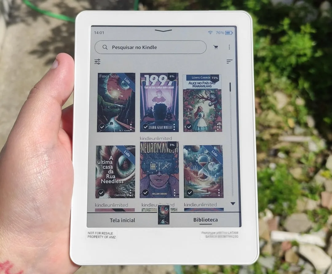 Kindle Petit Color : Un prototype Amazon fuite, l'écran couleur E Ink arrive ! 47 Kindle Petit Color : Un prototype Amazon fuite, l'écran couleur E Ink arrive !