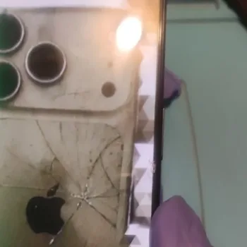 iPhone 17 Pro : un prototype réel fuite en ligne et confirme le nouveau design (critiqué) d’Apple