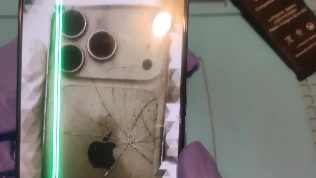 iPhone 17 Pro : un prototype réel fuite en ligne et confirme le nouveau design (critiqué) d’Apple