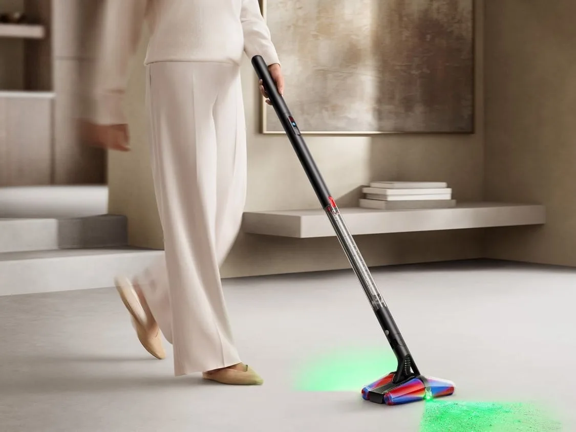 Dyson redéfinit la maison connectée pour 2025 : entre robotique, air pur et durabilité 87 Dyson PencilVac cleaner