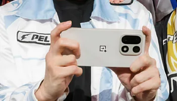 OnePlus 15 : premières photos du nouveau design carré inspiré de Google