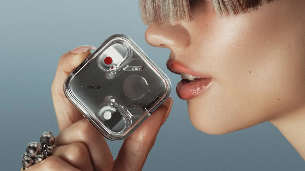 Nothing lance les Ear (3) : design transparent revisité, Super Mic et meilleure autonomie