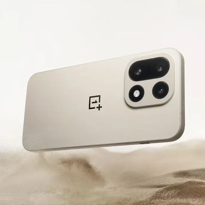OnePlus 15 : Adieu le design circulaire, bonjour la nouvelle signature anguleuse 53 ONePlus 15 back