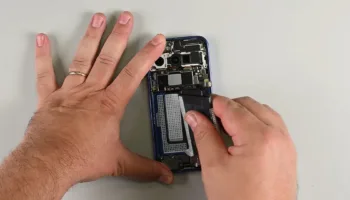 Google Pixel 10 : plus réparable que jamais grâce à son nouveau système de batterie