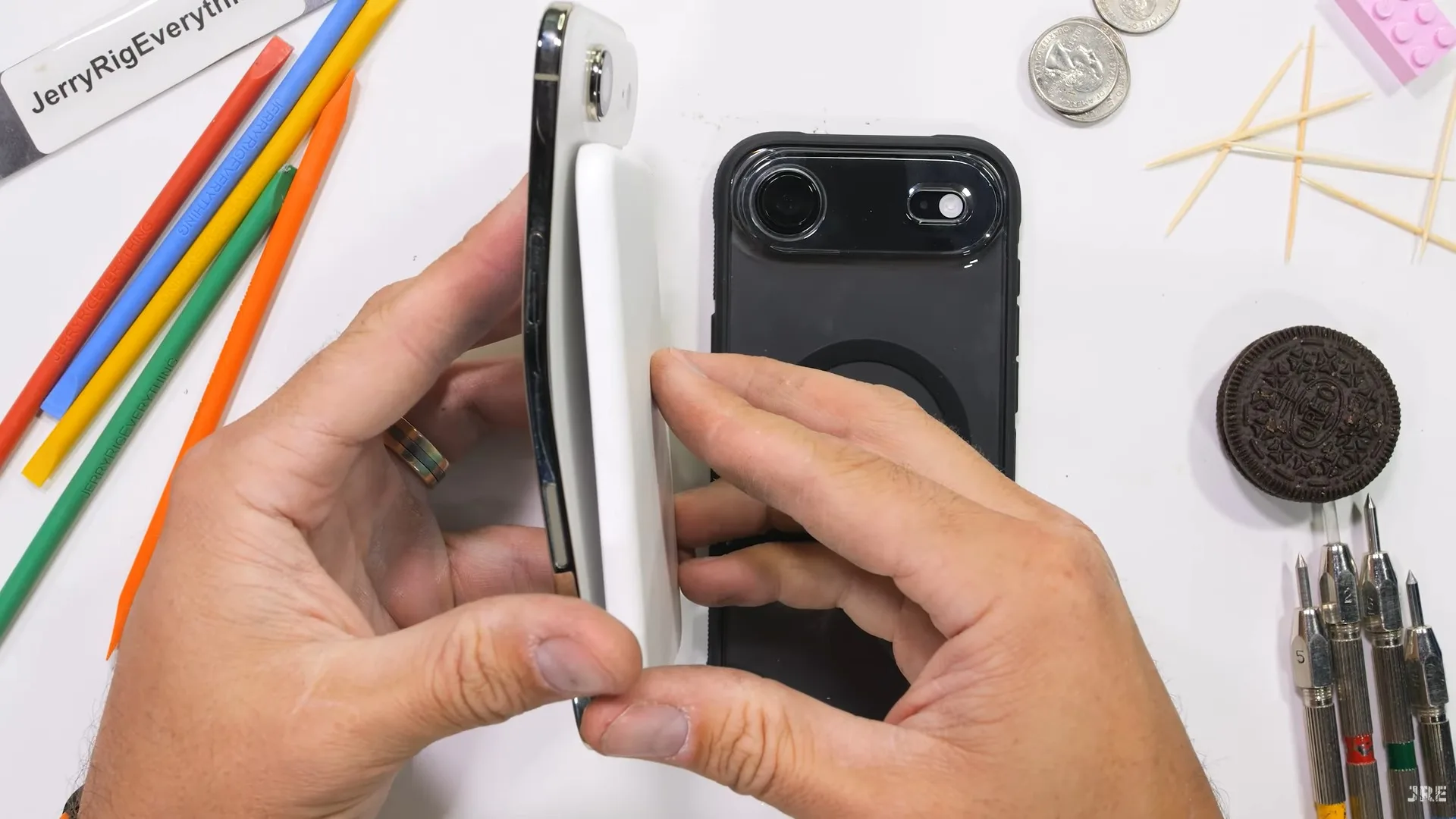 iPhone Air : le test de torture prouve que le plus fin des iPhone est aussi l’un des plus solides