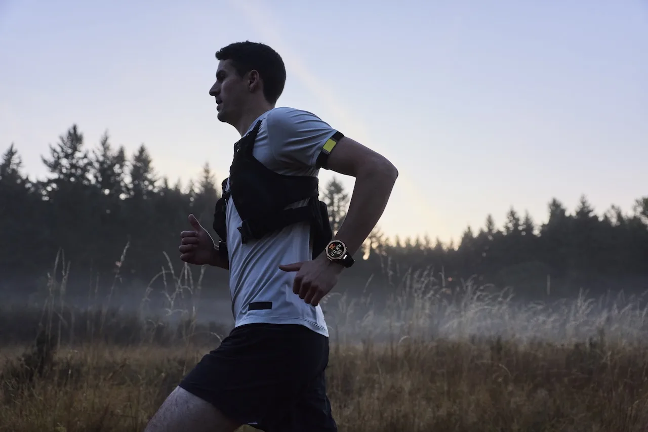 Amazfit T-Rex 3 Pro : la nouvelle montre des sportifs extrêmes avec titane, verre saphir et cartes hors ligne 53 T REX PRO RUNNER 0253