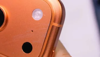 iPhone 17 Pro : les arêtes du bloc caméra se rayent facilement, selon un test de durabilité