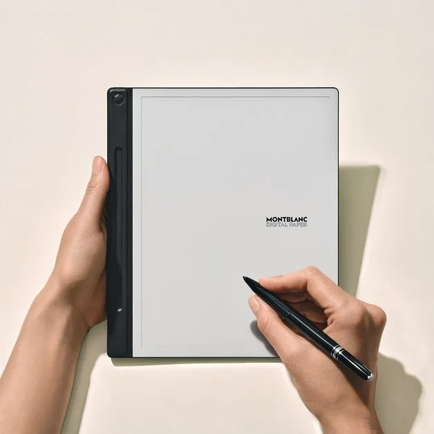 Montblanc Digital Paper : une tablette e-Ink de luxe pour écrire autrement 51 ofR0ivHnRMqu0qRL2m3tSw 3ee2c846