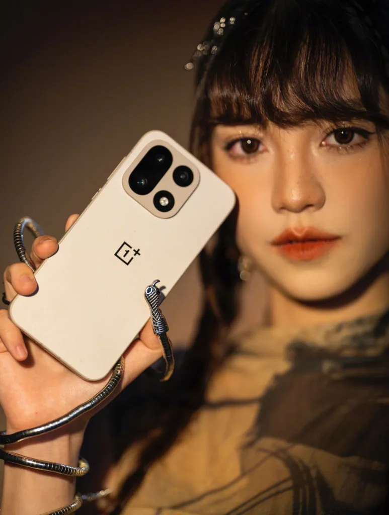 OnePlus 15 : le coloris « Sand Storm » se dévoile avant le lancement officiel 55 004dYw4Bly1i5w92wfb57j64ap5oye87